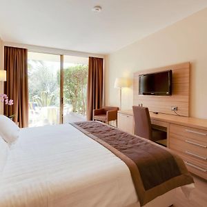 Separate Building Room